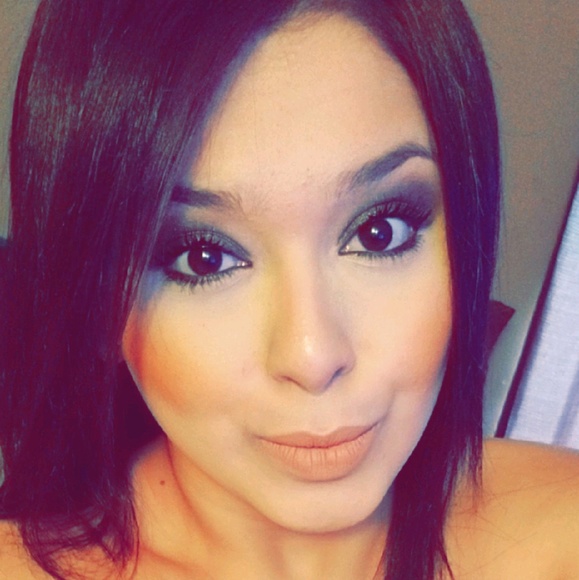 Meet your Posher, Lindsey - Picture 1 of 1